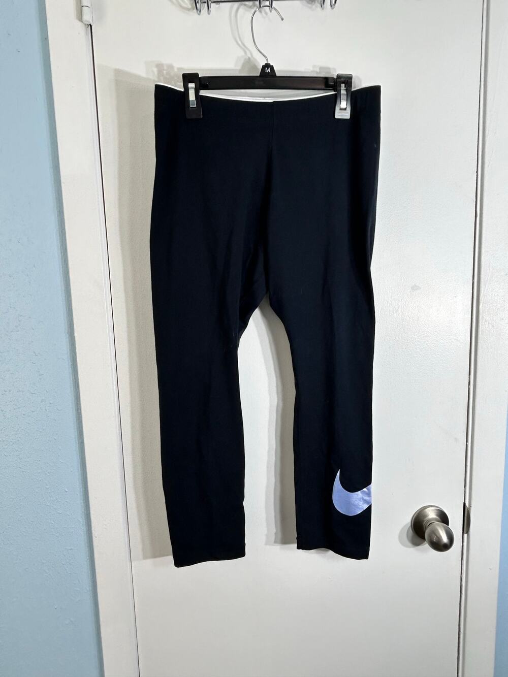 Nike Leggings Medium Black Athletic Workout Gym Blue Swoosh Sporty NWT